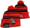 Gorros masculinos de malha com punhos Pom Browns Cleveland Bobble Chapéus esportivos Chapéu de malha listrado de lã lateral quente gorros de beisebol para mulheres a4