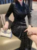 Grundlegende Casual Kleider Herbst Winter Frauen Maxi Kleid Elegante Vintage Plaid Samt Kerb Collor Langarm Schlank Schlitz Robe Party büro Vestido Mujer 2024