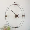 Single Pole Cross Double Circle Nordic Modern Minimalist Spanish Wall Clock Personlighet Creative Fashion Living Room Matsal Atmosfär Tyst klocka