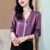 Blusas vermelhas de seda estilo chinês para mulheres designer de manga comprida tops de cetim outono inverno moda com decote em V blusa de passarela 2023 escritório feminino casual versátil top sólido