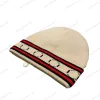 CALDO Designer Beanie Berretto da uomo Cappello aderente Qualità di lavorazione e calore con berretto lavorato a maglia di lana Abbigliamento da esterno Cappelli Casquette alla moda e alla moda per Uomo Donna