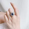 Clusterringen Funmode Luxe Rood Blauw Champage Vierkant CZ Verloving Voor Vrouwen Baguette Anelli Donna Groothandel FR86