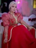Eleganckie czerwono marokańskie sukienki wieczorowe kaftan ze złotymi koronkowymi aplikacjami imperium talia plus size formalna sukienka 2024 Arabskie muzułmańskie kobiety długie rękawy gwiazda suknia imprezowa
