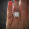 Anelli a grappolo Anello in oro bianco 14 carati con diamanti per le donne Anelli quadrati Bizuteria Matrimonio Bague Diamant Pietra preziosa Topazio Gioielleria raffinata Gir263R