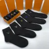 Designer Hommes Femmes Chaussettes Cinq Paires Luxe Sports Hiver Mesh Lettre Imprimé Chaussette Broderie Coton Homme Femme Avec Boîte