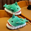 Pantofole in cotone per bambini invernali ragazzi e ragazze cartone animato simpatico squalo personalità casa calde pantofole di peluche spesse blu