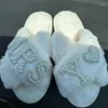 Pantoufles personnalisées MRS Pearl Fluffy Bride pour le jour du mariage Fuzzy Femmes Chaussures Bachelorette Party Bridal