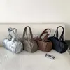 Axelväskor cylinder handväska silver väska kvinnors väska mode och väska publik stor kapacitet underarm nylon bagstylishhandbagsstore