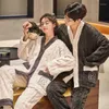 男子睡眠冬のカップルパジャマ女性男性サンゴフリースファッション韓国の温かい厚いパジャマ愛好家ピジャママスキュリノドロップシップ