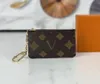 Designers luxurys Purses KEY POUCH POCHETTE CLES Women Mens Key Ring Credit Card Holder Coin Purses Mini Wallet Bag M62650 M80879