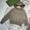 merk mode trainingspakken designer hoodie set voor kinderen maat 100-150 cm 2 stuks buikwarmte zak trui en broek okt05