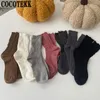 Chaussettes pour femmes, tendance, créatives, perforées, solides, Harajuku, rétro, longue tendance, rue, douces et respirantes