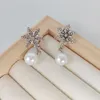 Boucles d'oreilles Imitation perle pour femmes, flocon de neige, cristal, breloque en Zircon, bijoux mignons, cadeau de fête pour amis