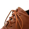 Sapatos de vestido 2023 mulheres bombas dedo do pé redondo 5.5cm saltos de madeira plataforma brogue estudante esculpido retro lace-up clássico primavera