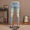 Jeans da uomo estivi blu chiaro moda casual pantaloni in denim slim fit impiombati