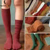 Skarpetki Hosiery Long Socks Kobiety pończochy Organiczne bawełniane solidne ciepłe uda wysokie damskie dziewczęta moda na młode przypadkowe skarpetki kolan harajuku 231016