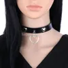 Zwarte choker ketting voor vrouwen klinknagel hart bel riem kettingen kraag chocker gotische accessoires