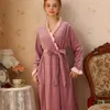 Damen-Nachtwäsche, Winter-warme Roben, Damen-Bademantel aus Korallen-Fleece-Flanell, französischer Stil, Robe, Nachtwäsche, Herbst-Pyjamas, langes Kleid