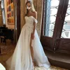 Nowoczesne ubijanie w ramię bez rękawów plis Satin A-Line Bride Sukni