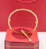 Bracciale rigido con cacciavite ghiacciato in acciaio inossidabile di alta qualità in stile oro di alta qualità per donne e uomini4178307