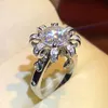 Élégante couronne de fleurs 1ct bague en diamant de laboratoire en argent sterling 925 Bijou bague de fiançailles bagues de mariage pour femmes bijoux de fête de mariée Y2926