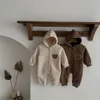 Rompers Winter born Baby Plush Bodysuit Button Jumpsuit Cartoon Bear Hoodies Boy Girl Romper Clothes Korean version 231013