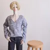 Bebek Evi Aksesuarları D03-P358 Çocuk Oyuncak BJD DD SD MSD 1/4 1/6 1/3 Bebek Amca Kıyafetleri Gevşek Örgü Taban V-Neck Sweater 1pcs 231016