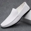 Sapatos de vestido verão homens mocassins vestido de casamento branco dirigindo mocassins calçados homem sapatos casuais couro deslizamento em sapatos masculinos super leves 231016