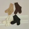 جوارب الأطفال الربيع المحبوكة في منتصف العربات الجوارب الفتيات غير الرسمي الصلبة SOCK SOCKKIN