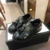 Nowe skórzane buty dla chłopców Dekoracja frędzlowca Dekoracja dziecięcy Rozmiar 26-35 Błyszczące patentowe skórzane turystki Buty, w tym pudełko Oct15