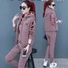 Survêtements pour femmes 2023 Automne Hiver Casual Sweat Suit Mode Peluche Épaissie Tops à capuche Gilet Pantalon 3 Trois pièces Ensemble pour femmes 231016