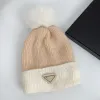 Chapéu de inverno feminino designer gorro masculino moda peludo bola de pelúcia chapéus de malha quente earflap bonés ao ar livre casual gorro gorros quentes -6