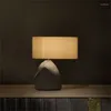 Lampy stołowe lampa biurka chińska światła w stylu nowoczesna moda prosta żywica ozdobna salon sypialnia łóżko lampada tavolo