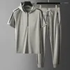 Herrspårsperioder Minglu Hooded Sport Casual Set (T-shirt byxor) Summer Kort ärmgummi Tryckta Male Suits Elastic Midje Man Pants 5xl