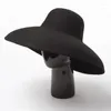 Berretti invernali in lana calda da passerella modello tesa da 16 cm per il tempo libero Hepburn berretto da sole da donna cappello da esterno designer stile personalizzato nero