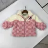 Nueva chaqueta de felpa para niños y niñas, abrigos cálidos de invierno para bebés, tamaño 90-140 CM, diseño a cuadros empalmado, prendas de vestir para niños Oct15