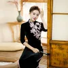 Vêtements ethniques Hiver Style chinois Cheongsam Blue Velvet Tempérament Longue Rétro Slim-Fit Piste