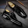 Scarpe eleganti Moda Pelle da uomo Tinta unita Fibbia a punta Senior Sense Oxford da sposa Calzature da ufficio per ufficio Chaussure Homme