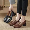 Scarpe eleganti Scarpe con tacco da donna Mocassini casual da college stile britannico con suola spessa Ragazze alla moda in pelle nera