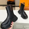 Novas mulheres botas de plataforma de zoom marca de luxo designer clássico carta impressão água diamante decoração tornozelo botas de volta corrente zíper anti slides senhoras botas de inverno