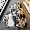 Herrjackor Autumn Fashion Graffiti Coat Men's High Street stilig Blast Street Work Wear Denim Jacket Casual mångsidig denim Coat R231016