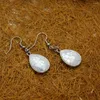 Boucles d'oreilles en peluche en gros 3pair / lot Natural Shell Pendant Drop pour les femmes Crystal Elegant Wedding Party Bijoux à main