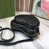 Luksusowa mini torebka torba na ramię Designer Ladies Miłość torebka moda Fanny Pakiet Upscale Crossbody Torba skórzana torba do makijażu 751628 Hurtownia