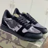 Luxury Men's Shoes Casual Shoes Mosaic Camouflage Star Mönster Läder Tjock häl Mesh Flat Shoes Men's Leisure Sports Track Tennis Shoes Thick Soled Travel Shoes.