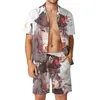 Tracksuits masculinos Genshin Impact Hu Tao Beach Homens Conjuntos Namecard Papilio Charontis Hutao Camisa Casual Conjunto Design Shorts Duas Peças Tendências