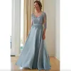 Blue Ice Plus Size Kleider für die Brautmutter, 3/4-Ärmel, Perlen, tiefer V-Ausschnitt, Applikationen, Hochzeitsgastkleid, Spitze, Abendparty-Kleider