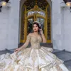 흰색 긴 슬리브 럭셔리 얇은징 볼 가운 Quinceanera 드레스 금 아플리케 레이스 구슬 vestido de 15 anos sweet 16 마모