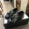 Moda de luxo crianças sapatos de couro brilhante criança tênis tamanho 26-35 couro borla decoração bebê sapatos casuais caixa proteção ago30