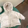 W dół płaszcz dziewczynki zima bawełniana kurtka dla dzieci drukarnia luz luźne wersja koreańska zagęszcza ciepła snowsuit dziecięca odzież wierzchnia 231013
