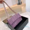 2023 Omuz Çanta Tasarımcısı Kadınlar için Çanta Kadınlar Zinciri Under Embled Grid Desen Crossbody Çantalar Zincir Lady Cüzdan